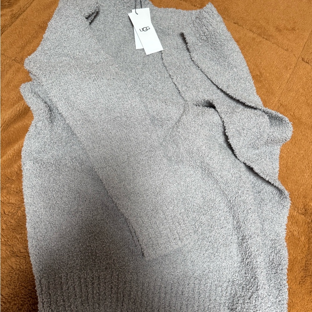 UGG Gray Cardigan - Picture 6 of 6